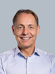 Prof. Dr. Stefan Ruf Prof. Dr. Stefan Ruf