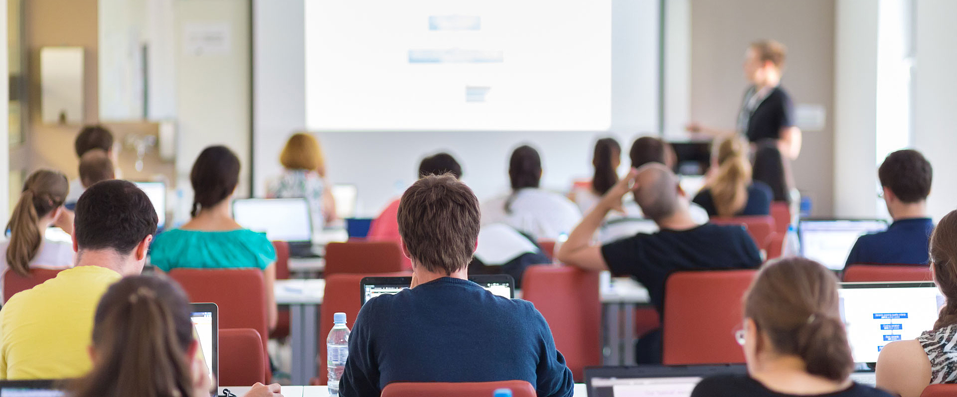 Studenten | Wirtschaftsinformatik