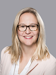 Claudia Wiesheu Claudia Wiesheu